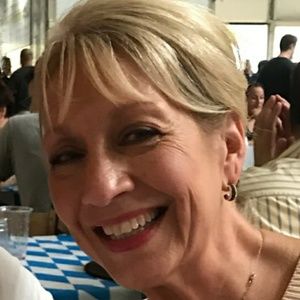 Meet your Posher, Angela